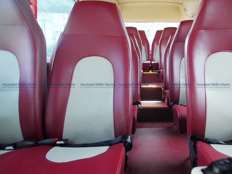 Xe Khách Hyundai County 29 Chỗ (9)