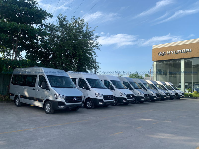 Xe Khách Hyundai Solati 16 Chỗ (8)