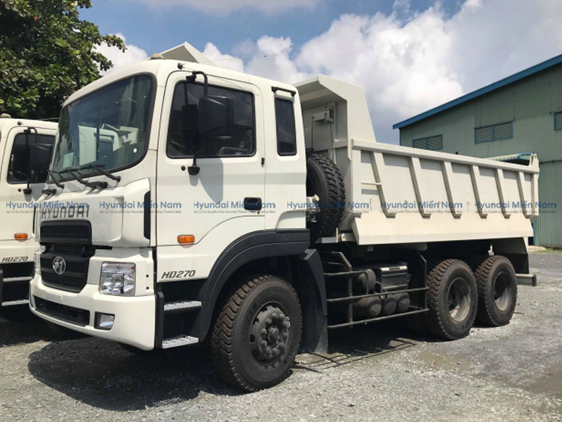 Xe Ben 3 Chân Hyundai Hd270 (1)