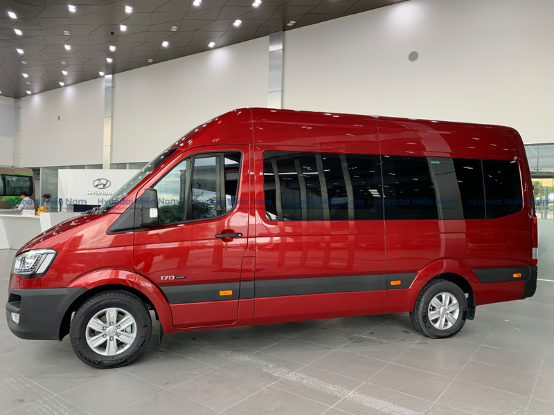 Xe Khách Hyundai Solati 16 Chỗ (1)