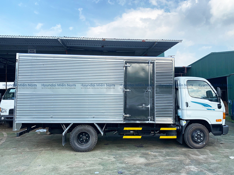 Xe Tải Hyundai New Mighty 75s Thùng Kín Inox 3.5 Tấn Thùng Dài 4m5 (2)