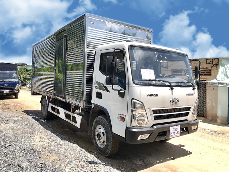 Xe Tải Hyundai New Mighty Ex8 Gt S2 Thùng Kín Inox 7 Tấn Thùng Dài 5m3 (4)