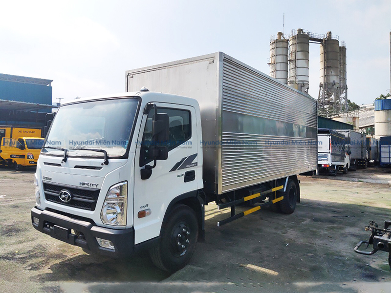 Xe Tải Hyundai New Mighty Ex8 Gtl Thùng Kín Inox 7 Tấn 5m8 (6)