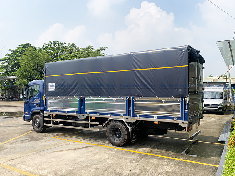 Xe Tải Hyundai New Mighty Ex8l Thùng Mui Bạt 7 Tấn Thùng Dài 5m7 (5)