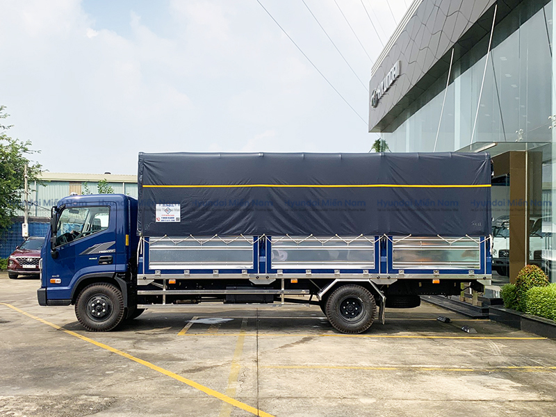 Xe Tải Hyundai New Mighty Ex8l Thùng Mui Bạt 7 Tấn Thùng Dài 5m7 (6)