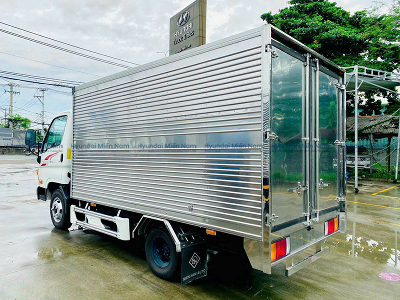 Xe Tải Hyundai New Mighty N250 Thùng Kín Inox 2.5 Tấn Thùng Dài 3m6 (7)