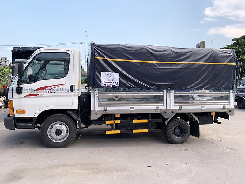 Xe Tải Hyundai New Mighty N250 Thùng Mui Bạt 2.5 Tấn Thùng Dài 3m6 (4)