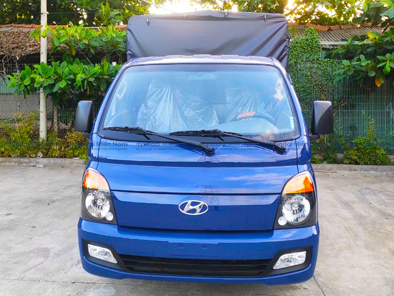 Xe Tải Hyundai New Porter H150 Thùng Mui Bạt 1.5 Tấn Thùng Dài 3m1 (1)