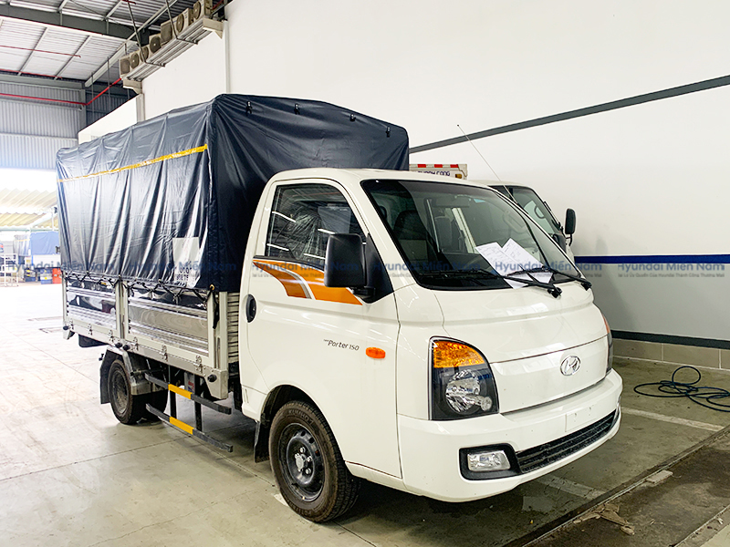 Xe Tải Hyundai New Porter H150 Thùng Mui Bạt 1.5 Tấn Thùng Dài 3m1 (7)