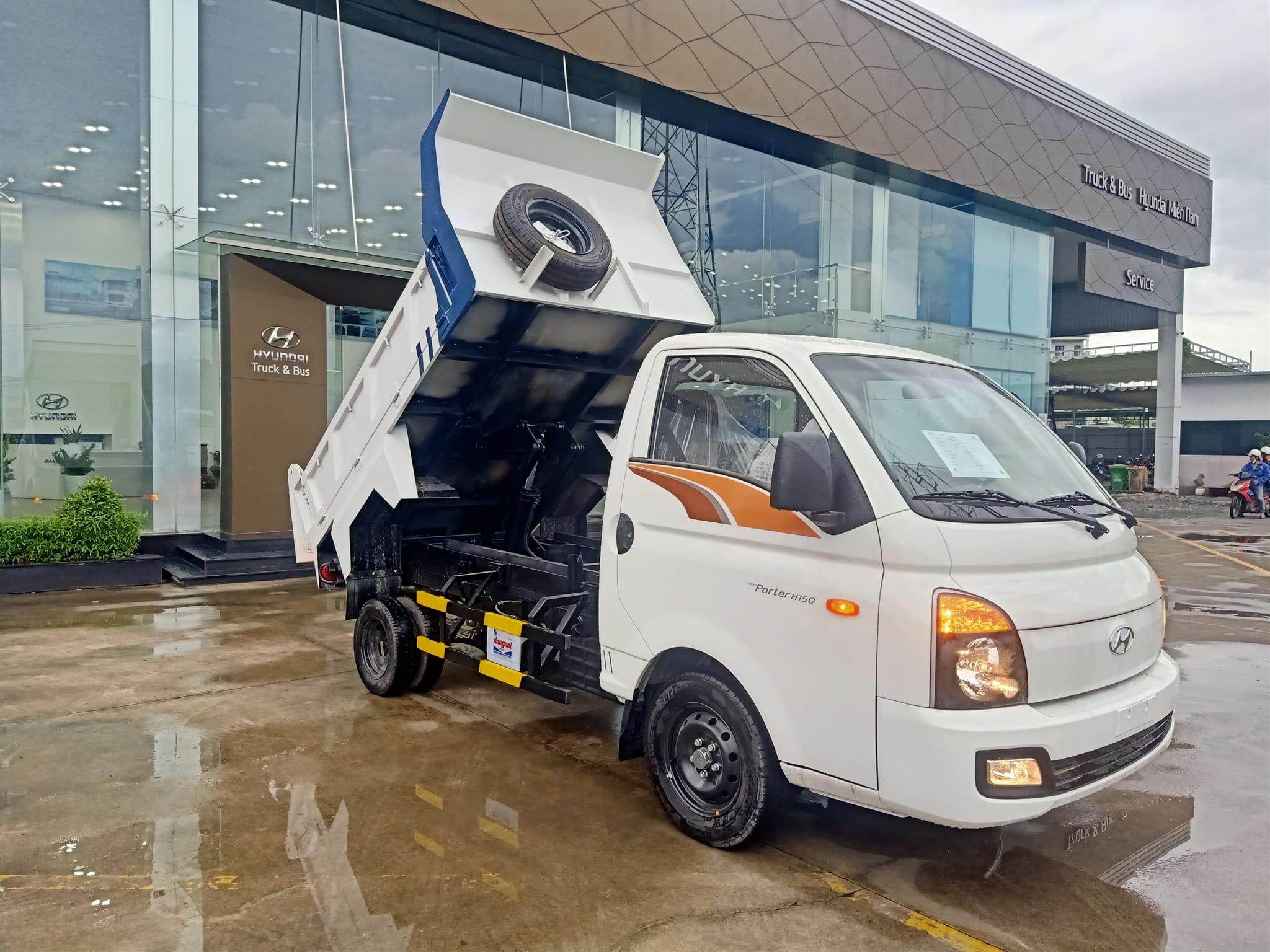Hyundai porter H150 thùng ben